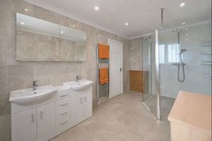 Photo 6- click for photo gallery